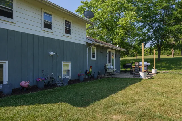 $549,900 | 21200 82nd Street, Bristol, WI 53104