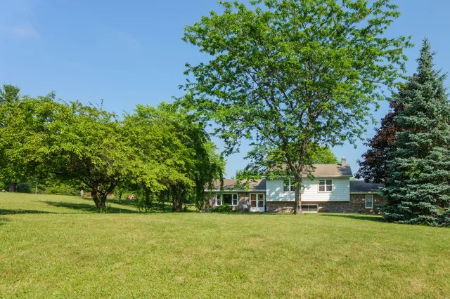 $549,900 | 21200 82nd Street, Bristol, WI 53104