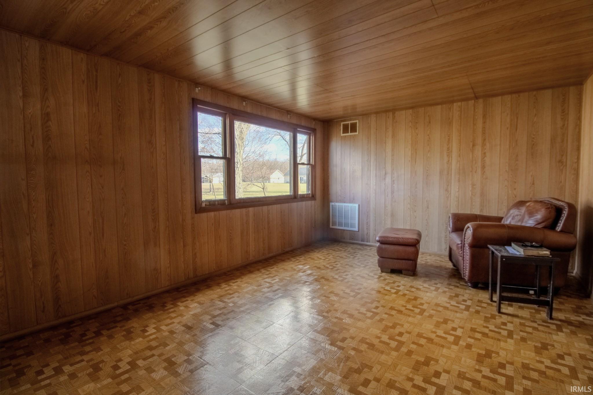 1204 East Culver Road Knox, IN 46534 - Photo 5 of 14 Gallery Image 5