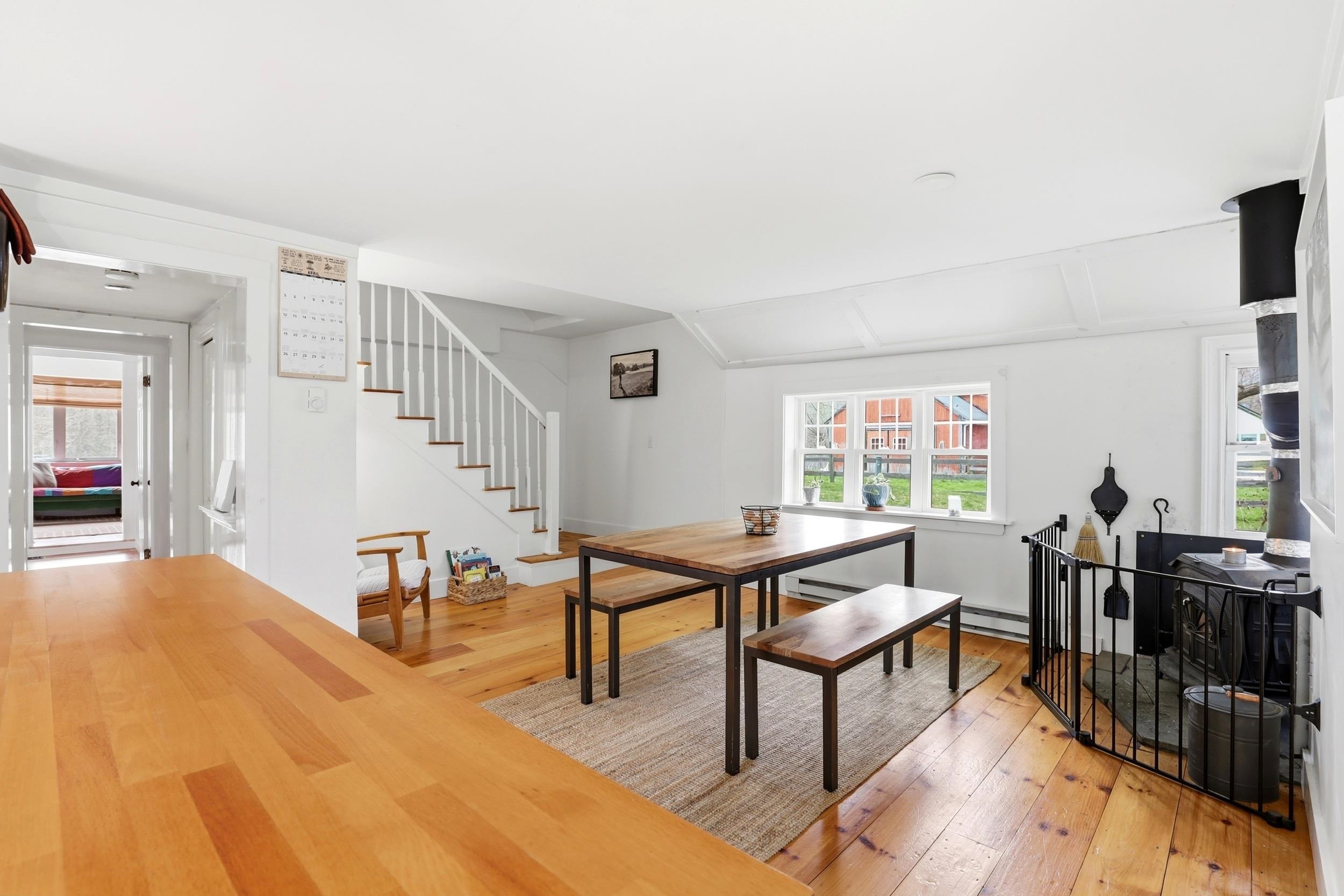 338 Stage Road Nottingham, NH 03290 - Photo 6 of 30