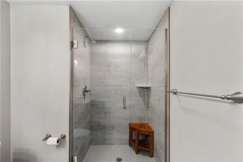 $999,900 | 490 Harvest View Drive, Venetia, PA 15367