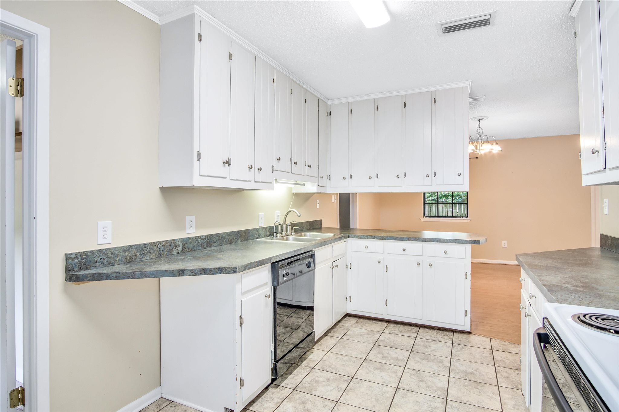 146 Montclair Loop Daphne, AL 36526 - Photo 11 of 24