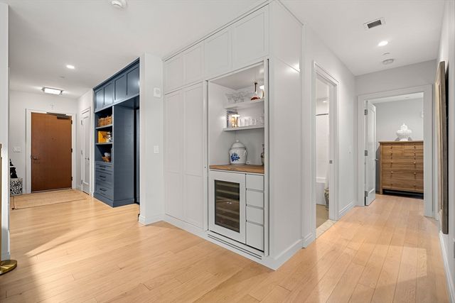 $2,449,000 | 135 Seaport Boulevard, Unit 1806, Boston, MA 02210