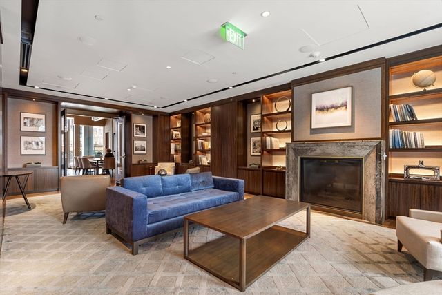 $2,449,000 | 135 Seaport Boulevard, Unit 1806, Boston, MA 02210