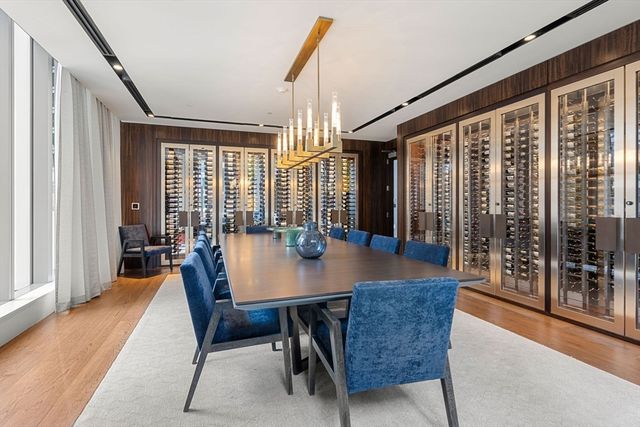$2,449,000 | 135 Seaport Boulevard, Unit 1806, Boston, MA 02210