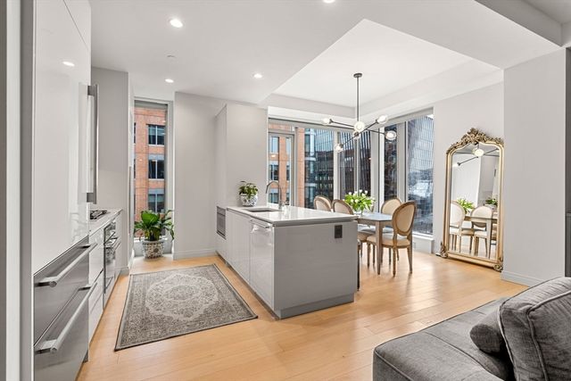 $2,449,000 | 135 Seaport Boulevard, Unit 1806, Boston, MA 02210