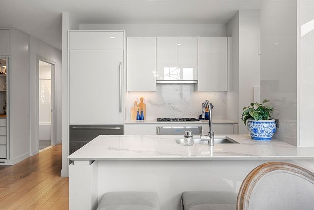 $2,449,000 | 135 Seaport Boulevard, Unit 1806, Boston, MA 02210