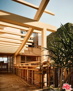 a view of a storage & utility room