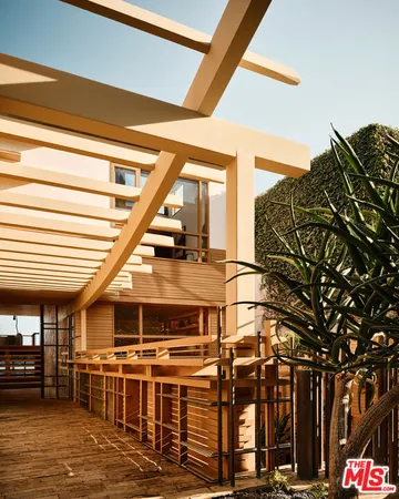 $15,995,000 | 26820 Malibu Cove Colony Drive, Malibu, CA 90265