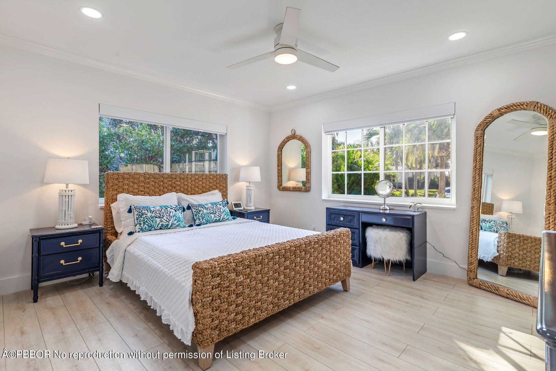 361 Franklin Road West Palm Beach, FL 33405 - Photo 13 of 32 a bedroom with a bed and a large window