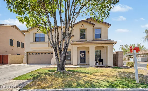 $725,000 | 3709 East Betsy Lane, Gilbert, AZ 85296