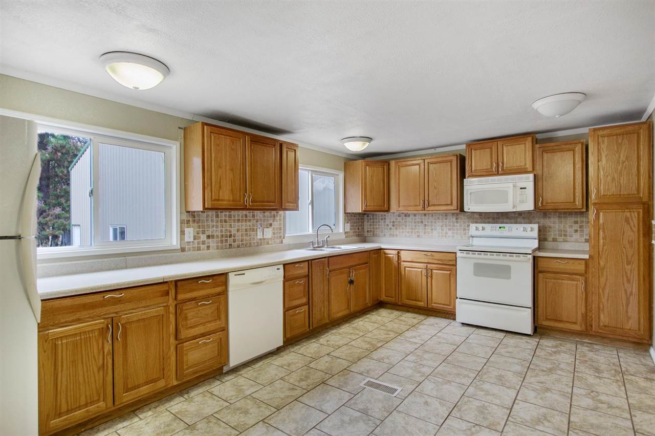 1611 West Pinto Road Colbert, WA 99005 - Photo 7 of 20