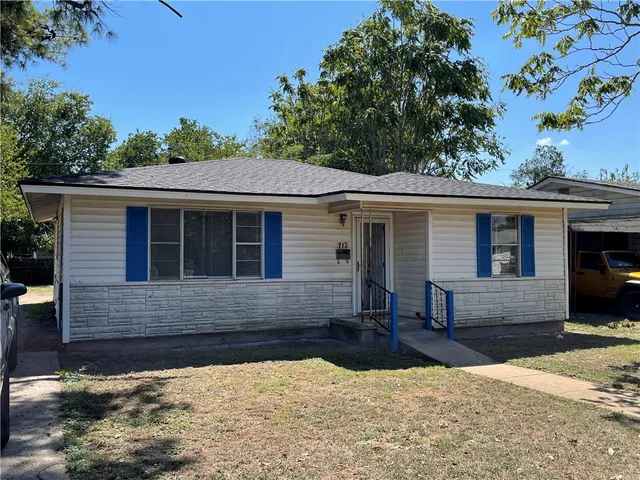 $135,000 | 713 Dunbar Avenue, Waco, TX 76704