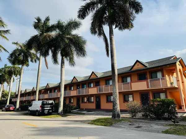 $1,850 | 6395 West 22nd Court, Unit 104, Hialeah, FL 33016