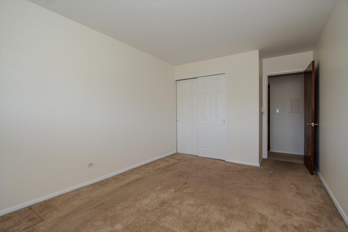 834 East Old Willow Road, Unit 209 Prospect Heights, IL 60070 - Photo 13 of 22