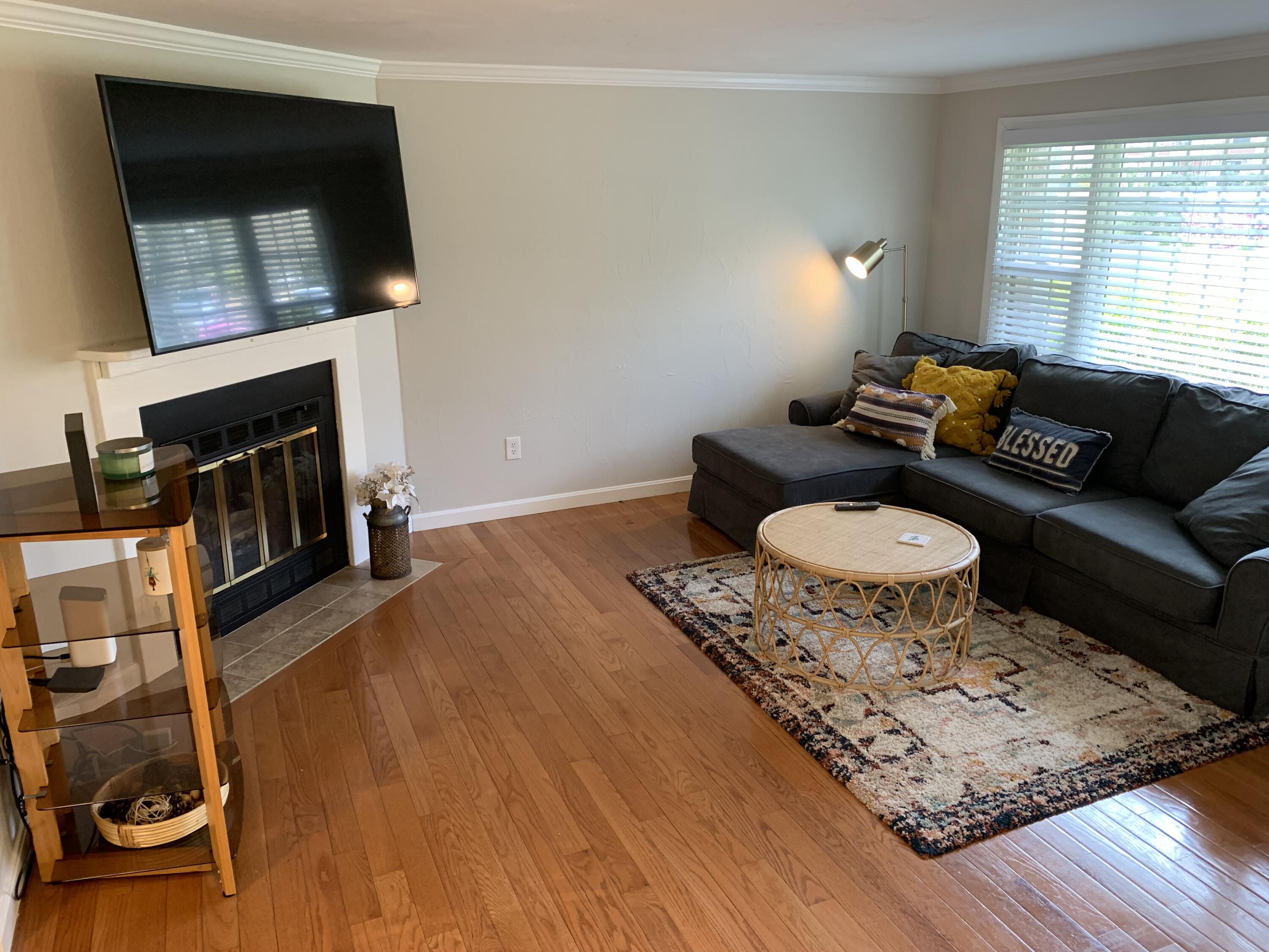 195 Falmouth Road, Unit 14B Mashpee, MA 02649 - Photo 4 of 32 IMG_9531