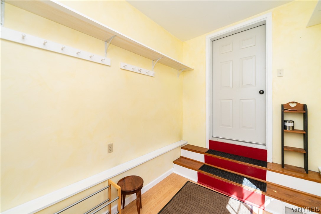 9318 Creek Road Batavia, NY 14020 - Photo 13 of 46
