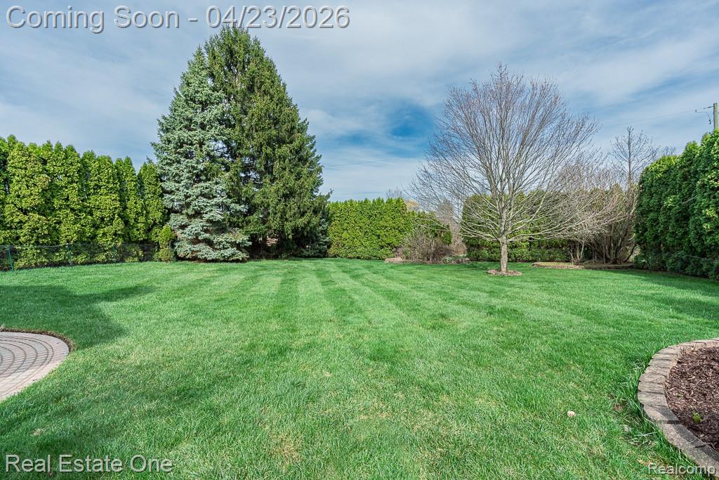 1865 Crestline Street Rochester Hills, MI 48307 - Photo 5 of 59 Gallery Image 5
