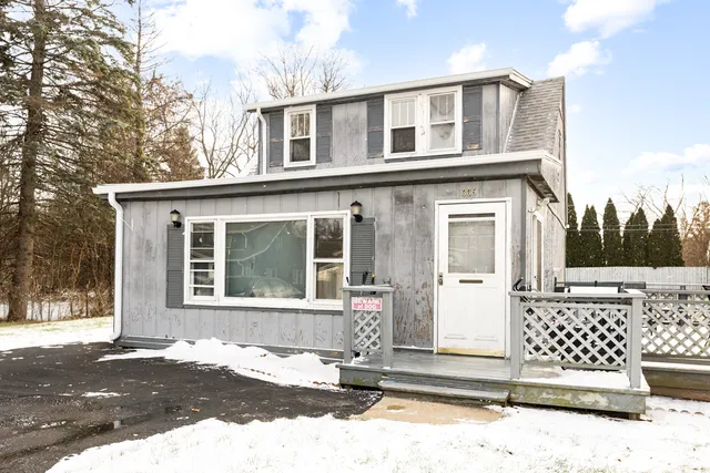$200,000 | 335 East Lake Park Avenue, Round Lake Beach, IL 60073