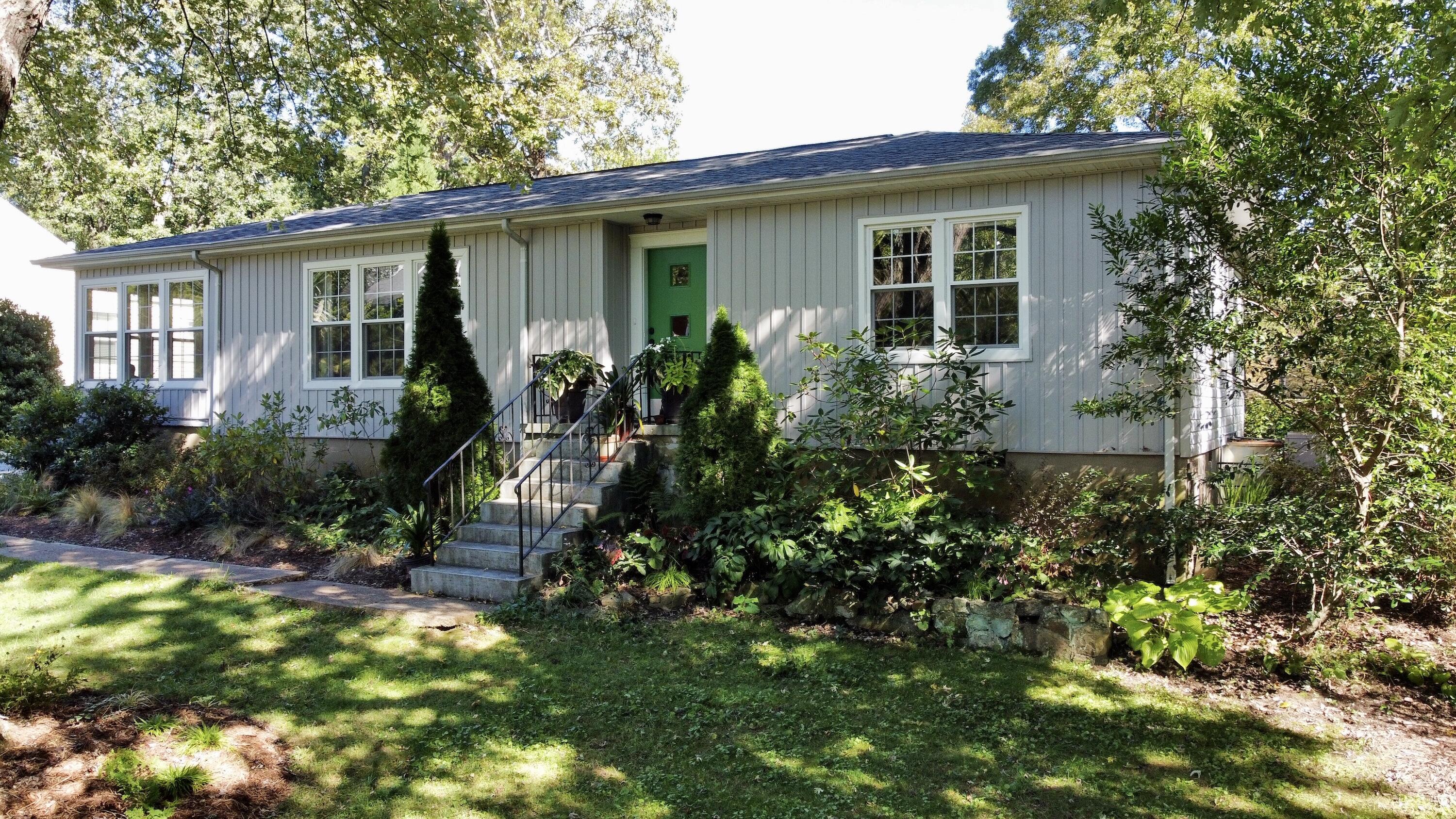 954 Signal Road Signal Mountain, TN 37377 - Photo 1 of 20 photo1