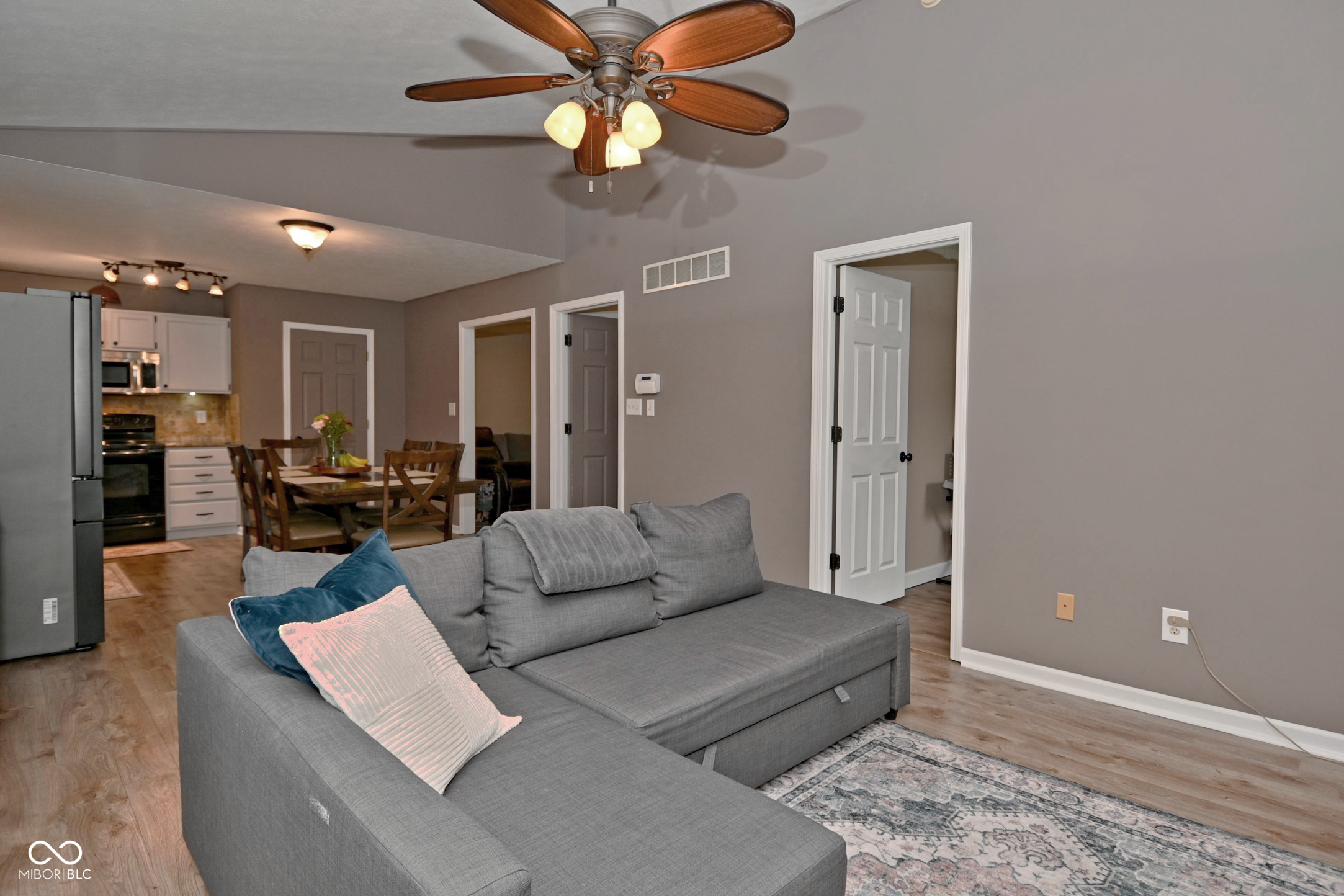 5816 Spring Oaks Way Indianapolis, IN 46237 - Photo 15 of 41 Gallery Image 15