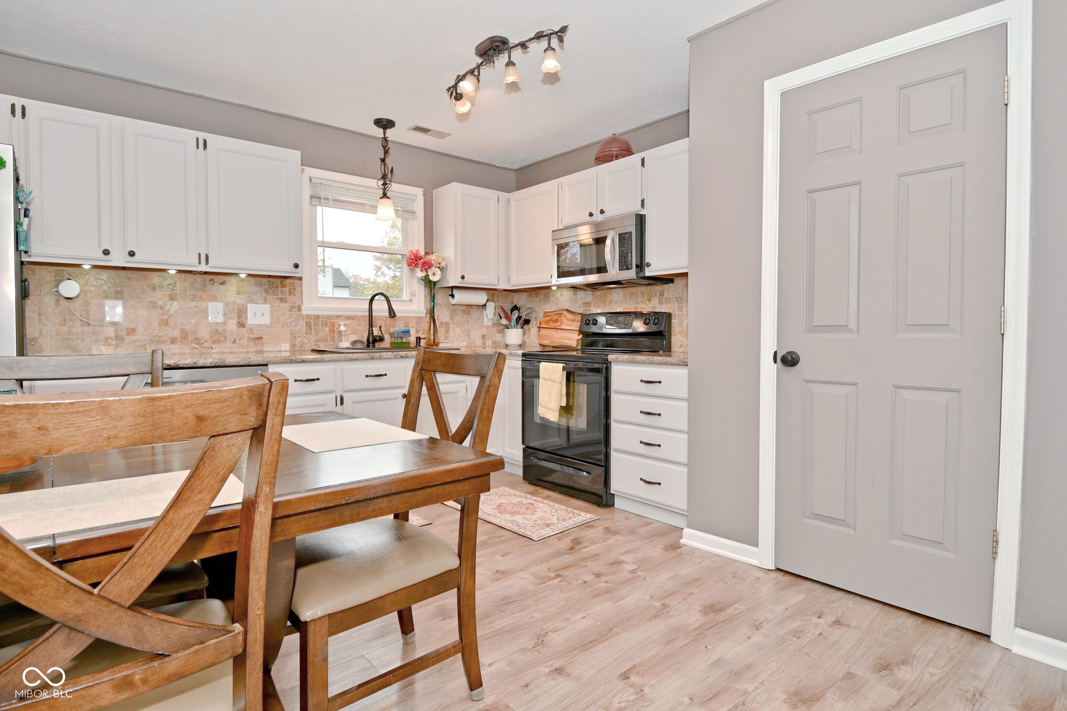 5816 Spring Oaks Way Indianapolis, IN 46237 - Photo 5 of 41 Gallery Image 5