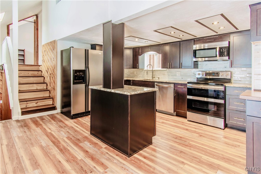 32702 Old Town Springs Road Clayton, NY 13622 - Photo 9 of 48