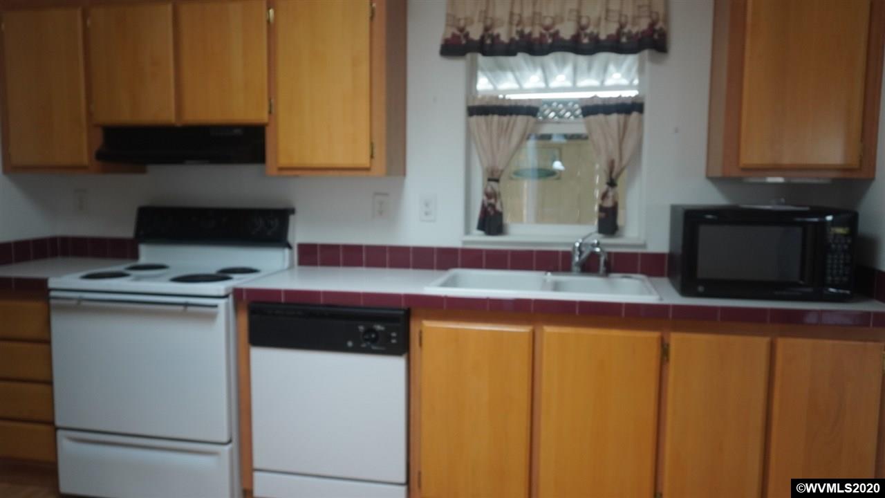 5422 Portland Road Northeast, Unit 91 Salem, OR 97305 - Photo 9 of 23 Gallery Image 9