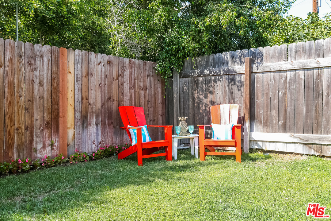 10737 Charnock Road Los Angeles, CA 90034 - Photo 19 of 28 Gallery Image 19