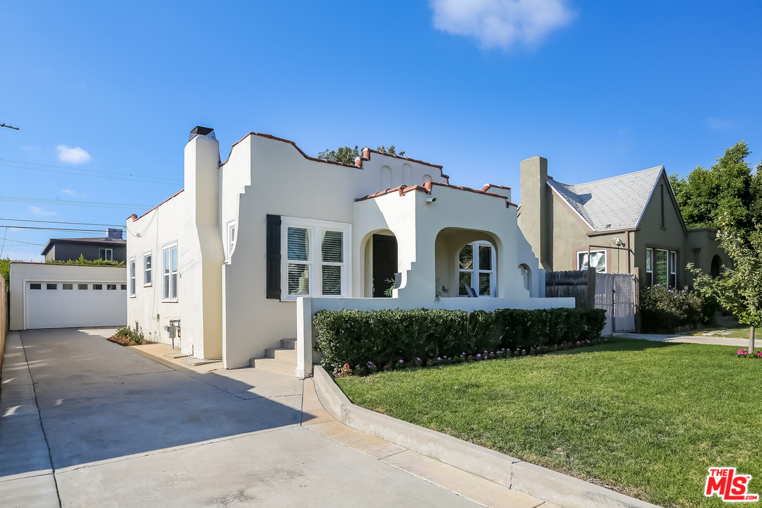 10737 Charnock Road Los Angeles, CA 90034 - Photo 25 of 28 Gallery Image 25