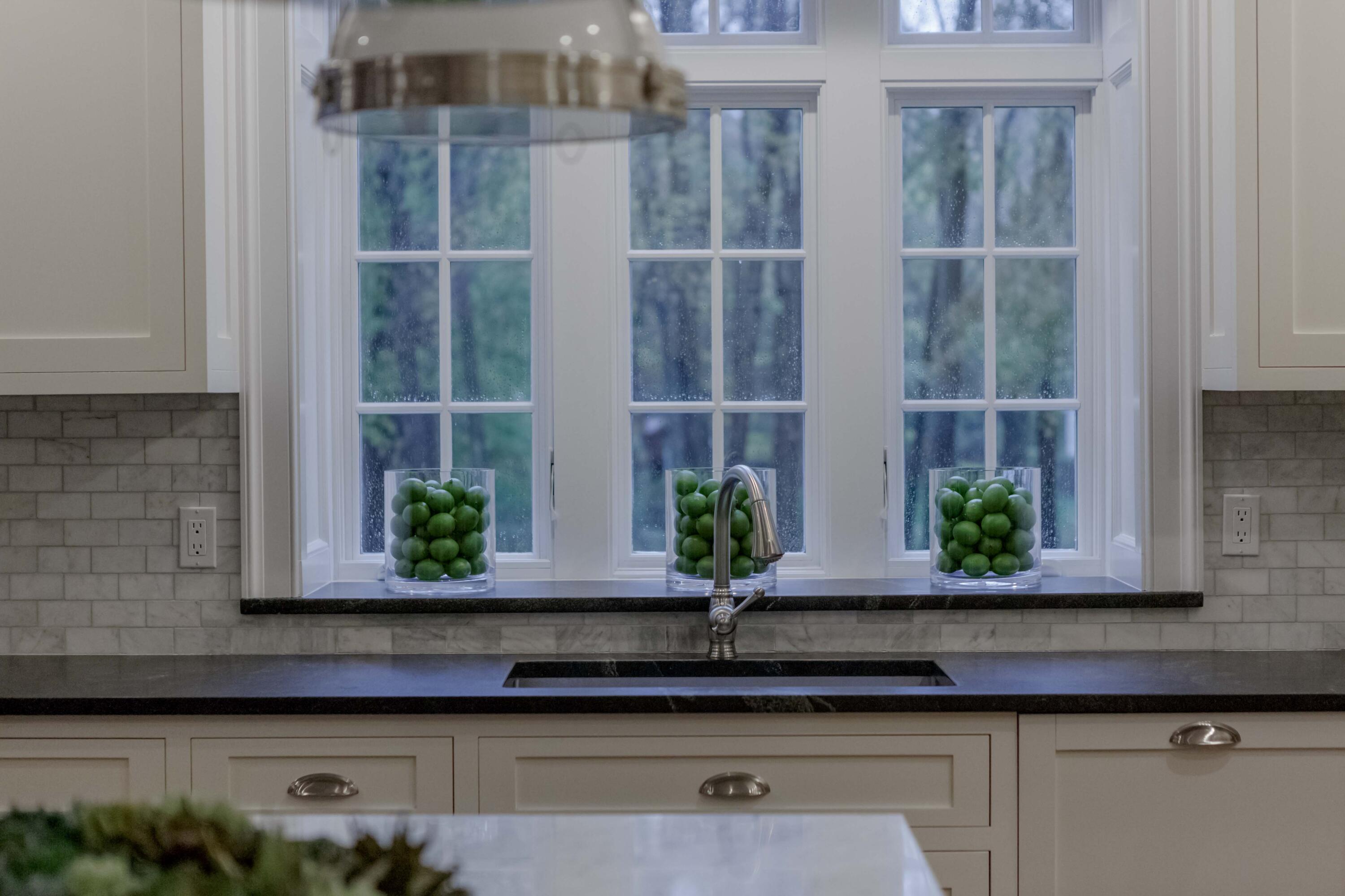 275 Middlesex Road Darien, CT 06820 - Photo 21 of 64 275_middlesex_ave_darien_kitchen-9665