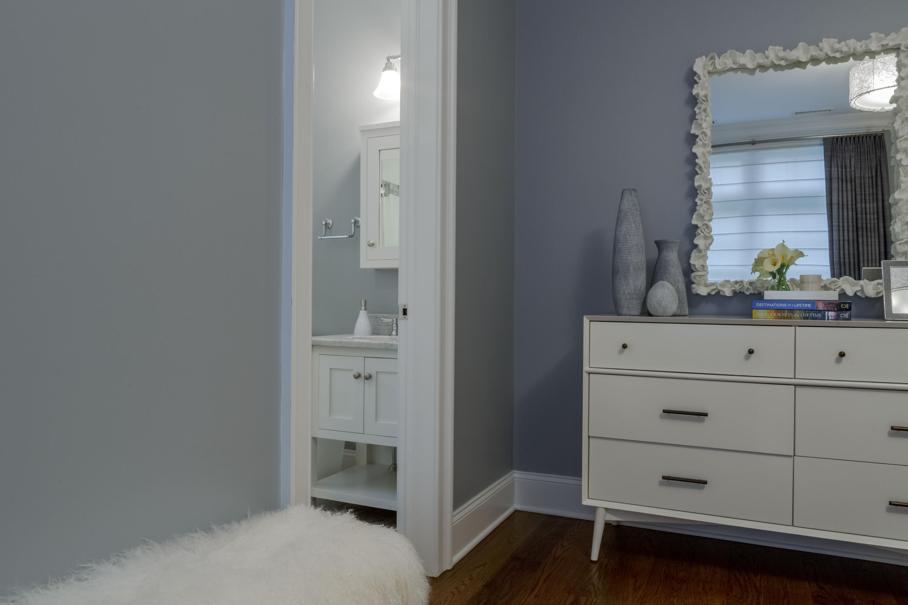 275 Middlesex Road Darien, CT 06820 - Photo 44 of 64 a bathroom with a sink and mirror