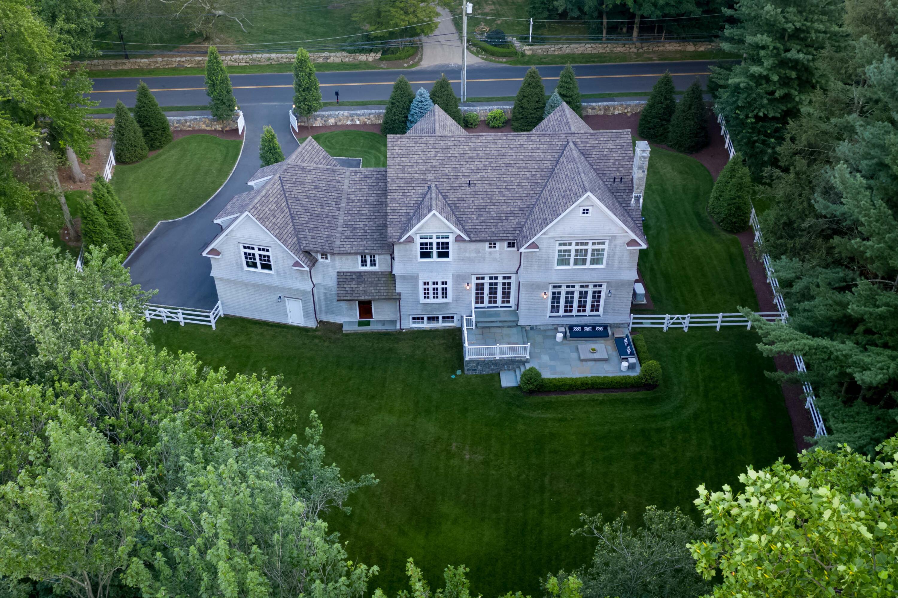 275 Middlesex Road Darien, CT 06820 - Photo 57 of 64 275_middlesex_darien_ct-0282