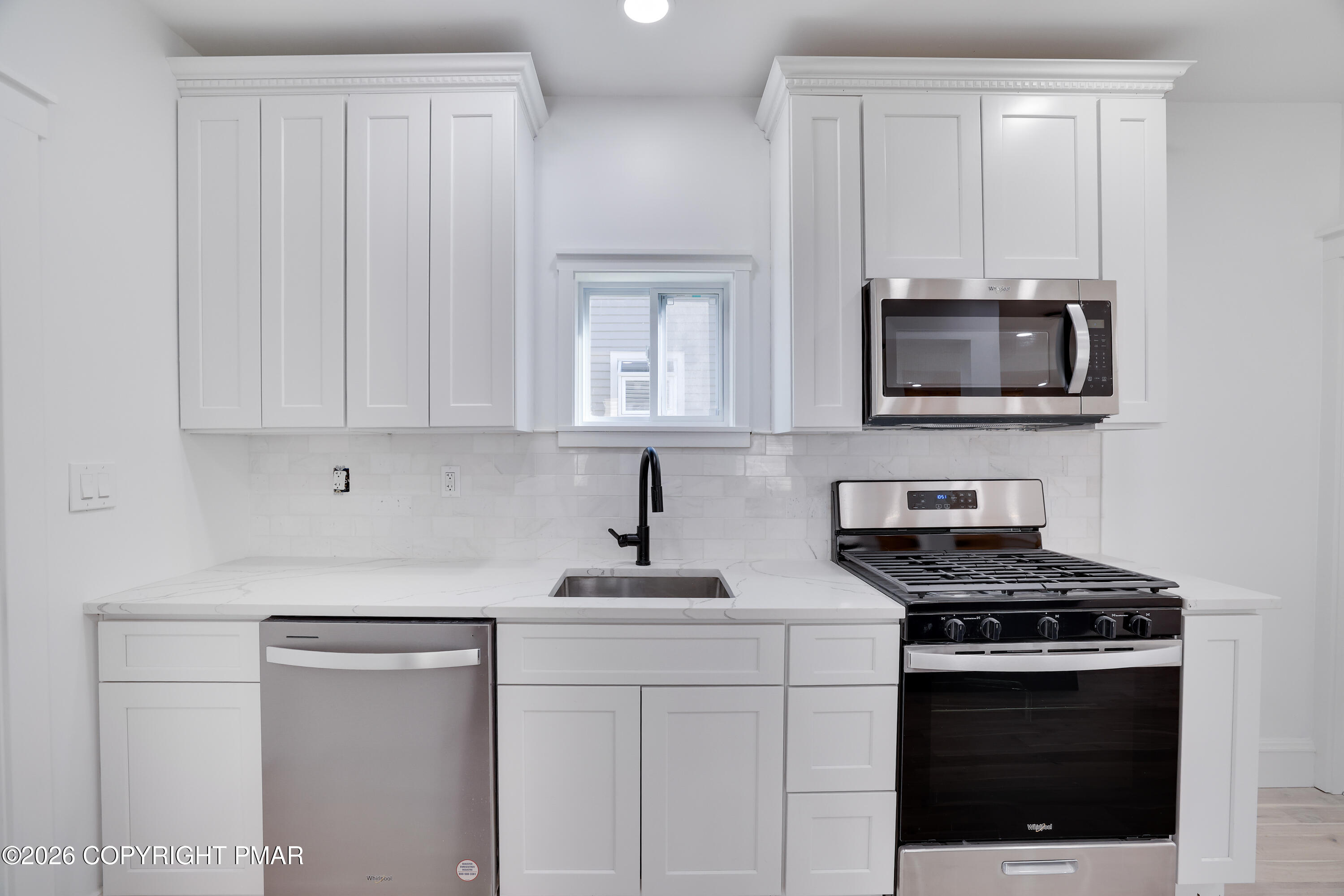 116 Lee Avenue Stroudsburg, PA 18360 - Photo 10 of 56 32-RBR52400