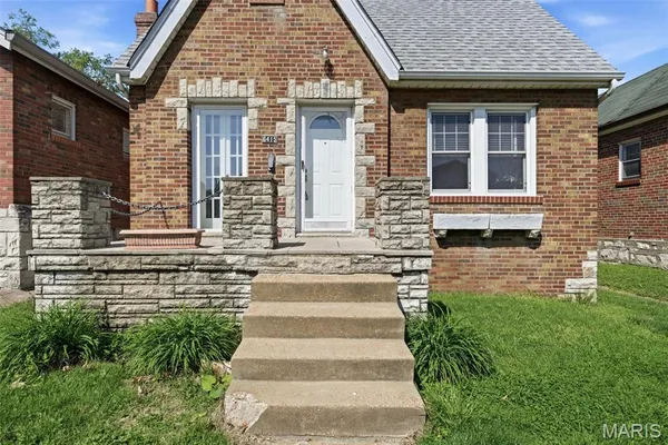 $239,900 | 6415 Blow Street, St. Louis, MO 63109