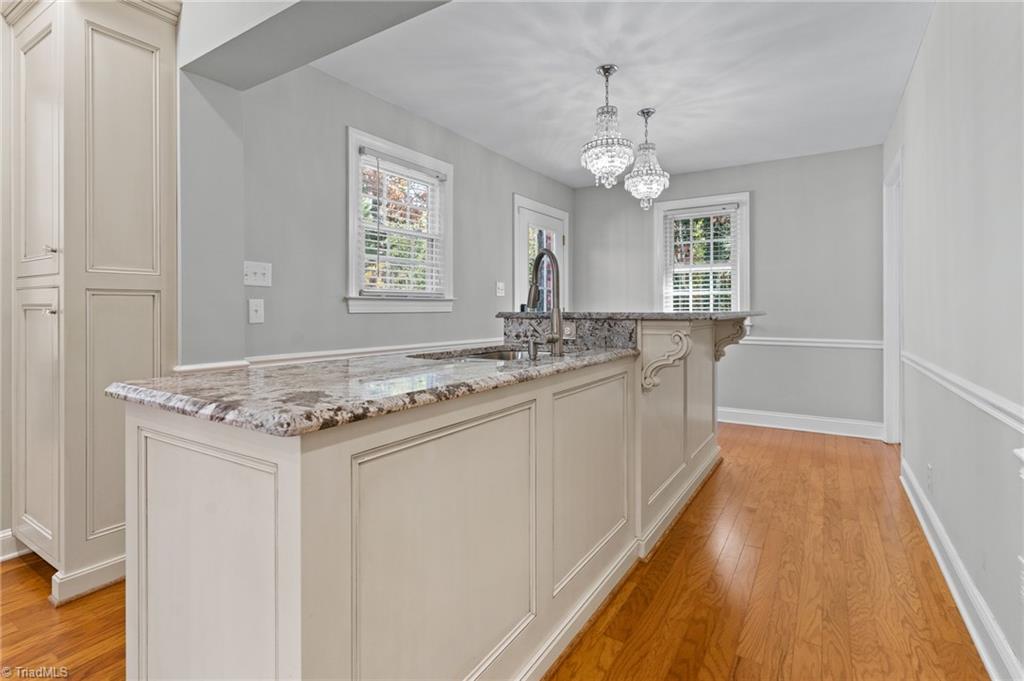 528 Country Club Road Mount Airy, NC 27030 - Photo 11 of 37