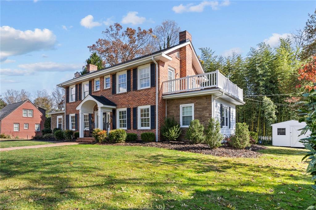 528 Country Club Road Mount Airy, NC 27030 - Photo 3 of 37