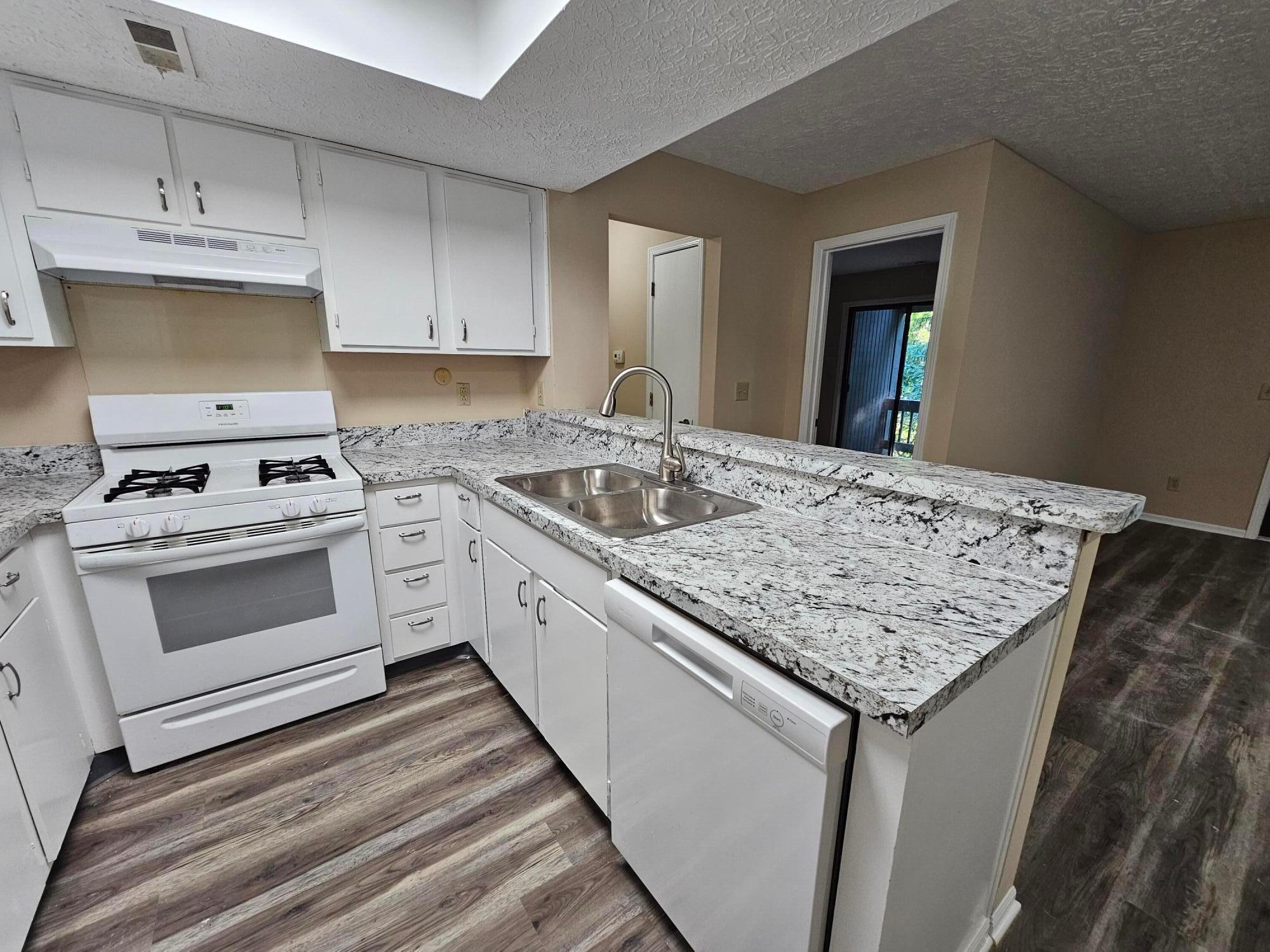 5334 Darlington Road, Unit E Columbus, OH 43220 - Photo 13 of 22 20240814_110934
