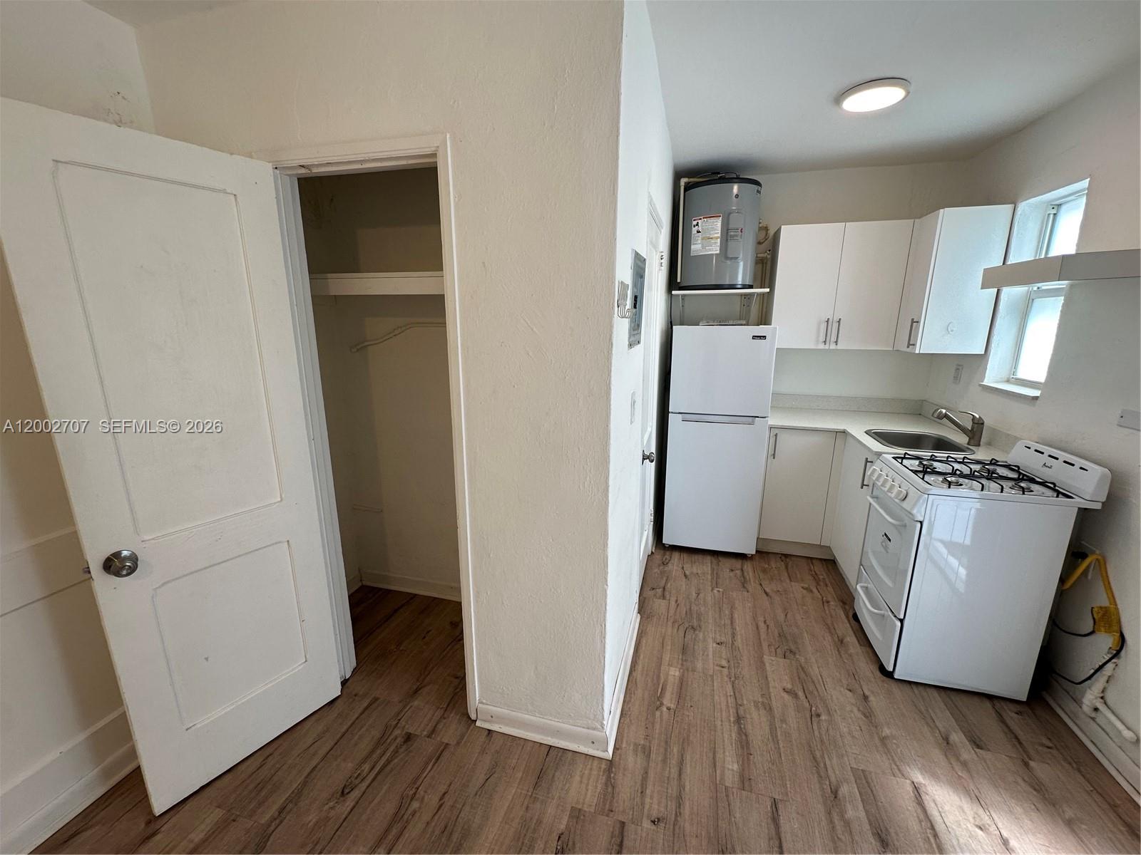 480 Southwest 10th Street, Unit 8 Miami, FL 33130 - Photo 3 of 7