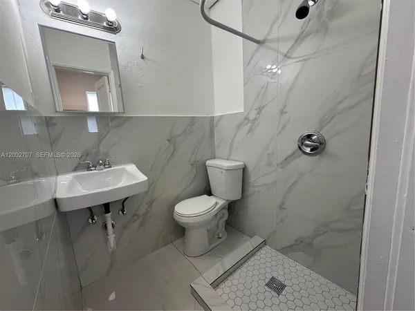 $1,475 | 480 Southwest 10th Street, Unit 8, Miami, FL 33130