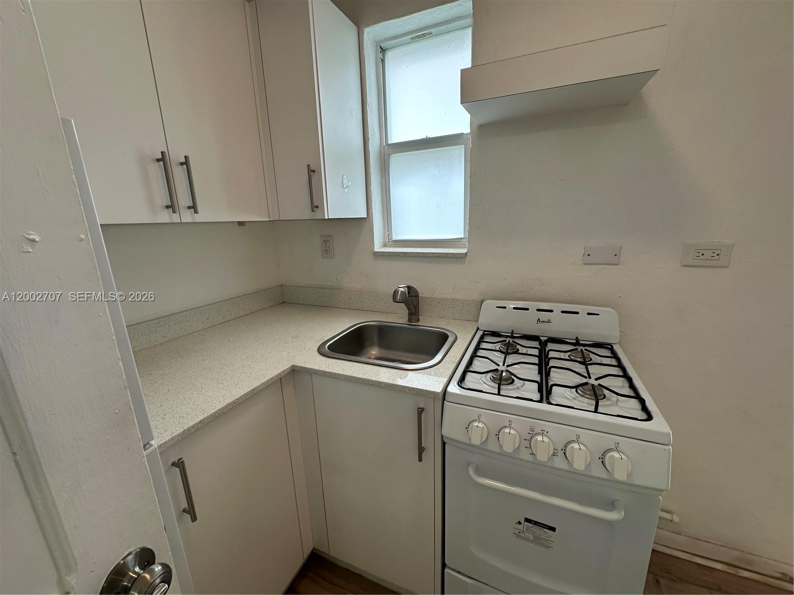 480 Southwest 10th Street, Unit 8 Miami, FL 33130 - Photo 6 of 7