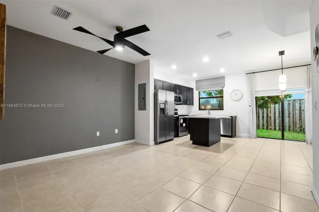 $3,000 | 20814 Northeast 5th Court, Miami, FL 33179