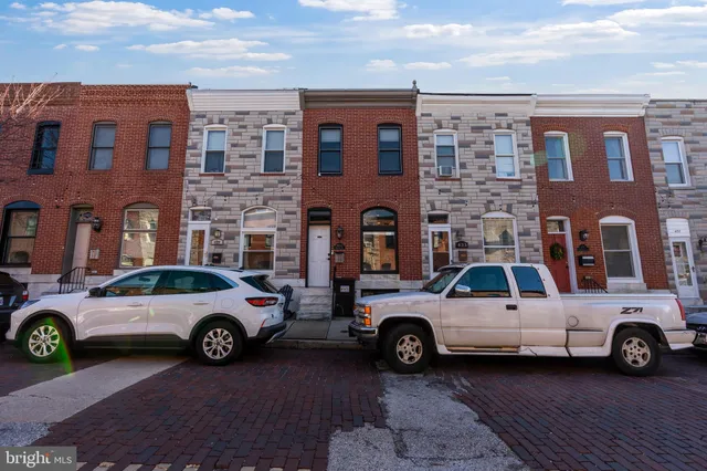 $2,700 | 431 South Robinson Street, Baltimore, MD 21224