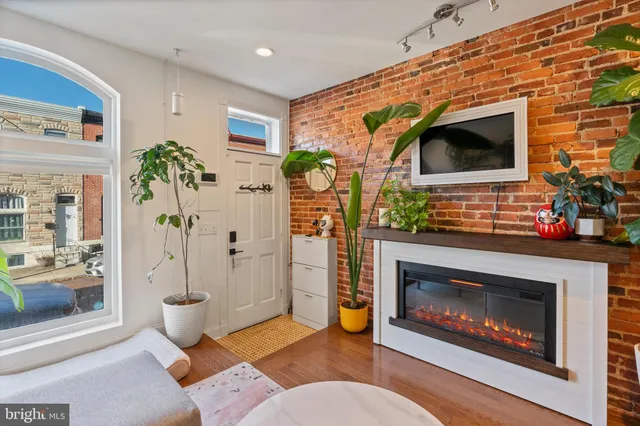 $2,700 | 431 South Robinson Street, Baltimore, MD 21224