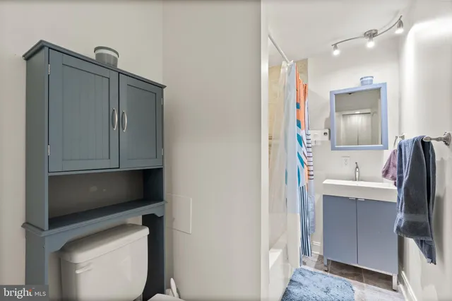 $2,700 | 431 South Robinson Street, Baltimore, MD 21224