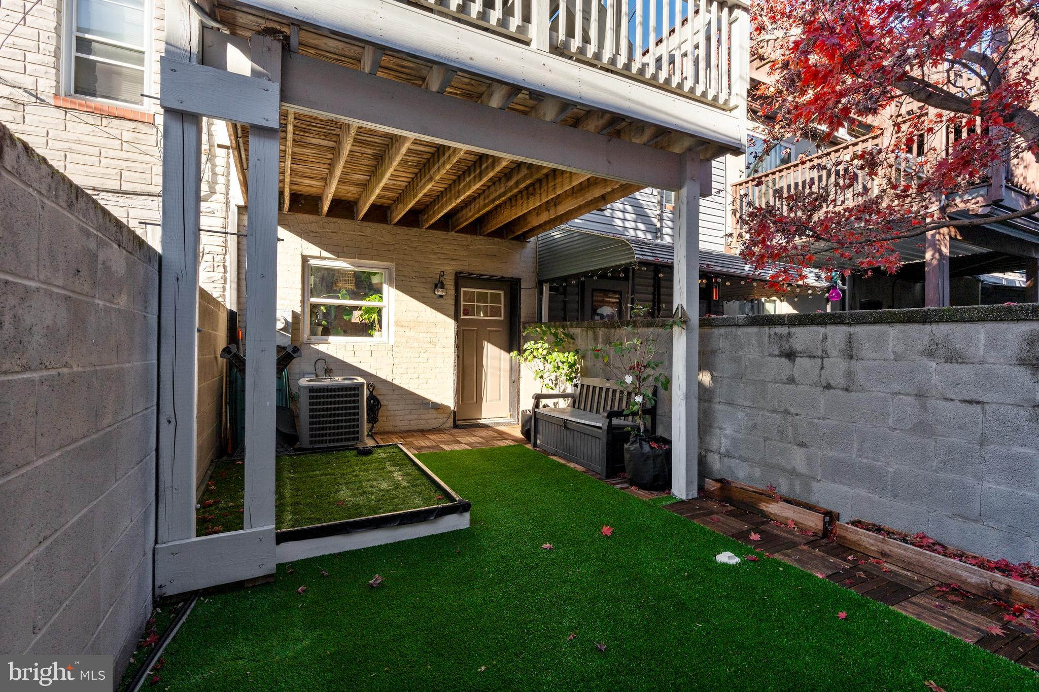 431 South Robinson Street Baltimore, MD 21224 - Photo 27 of 29 a view of yard with patio