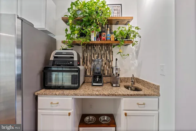 $2,700 | 431 South Robinson Street, Baltimore, MD 21224