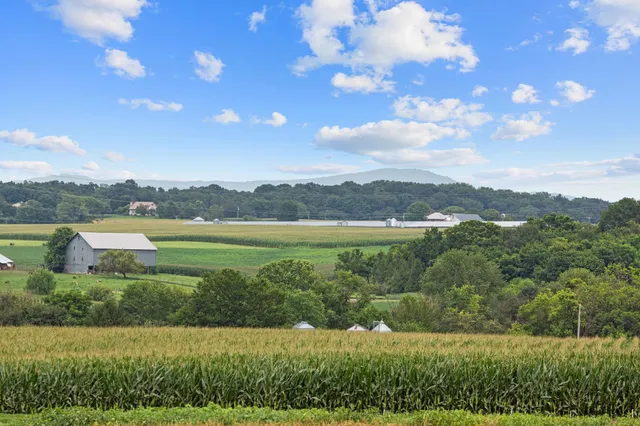 $379,000 | 203 Scarlet Maple Lane, Unit 121, Bridgewater, VA 22812