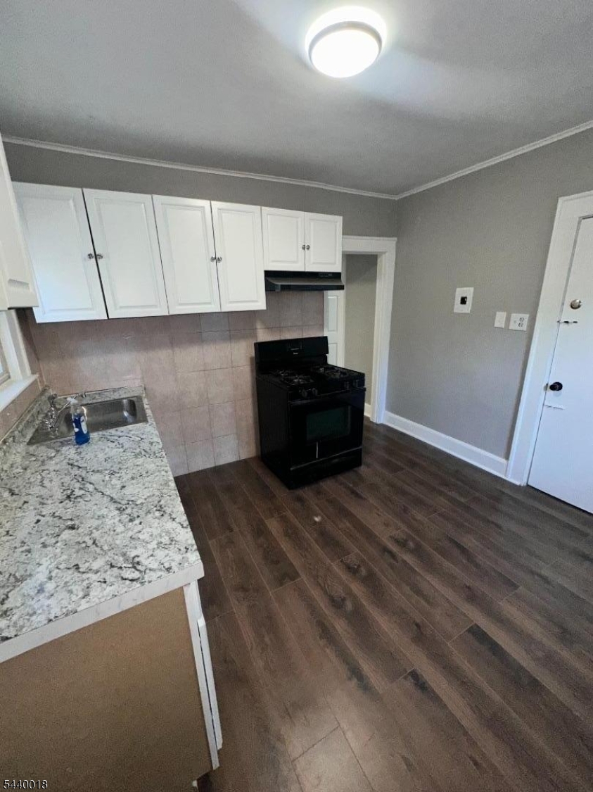 9 Rosedale Avenue, Unit 1 Montclair, NJ 07042 - Photo 2 of 9