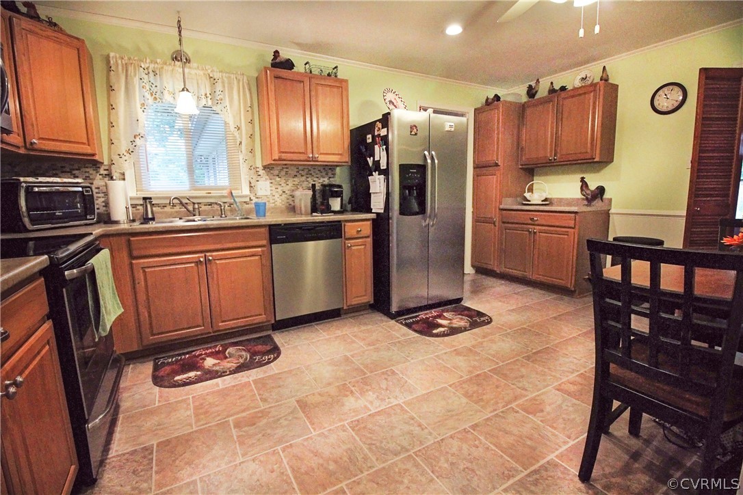 143 Heppel Road North Chesterfield, VA 23236 - Photo 7 of 18 a kitchen with stainless steel appliances granite countertop a refrigerator and a stove top oven